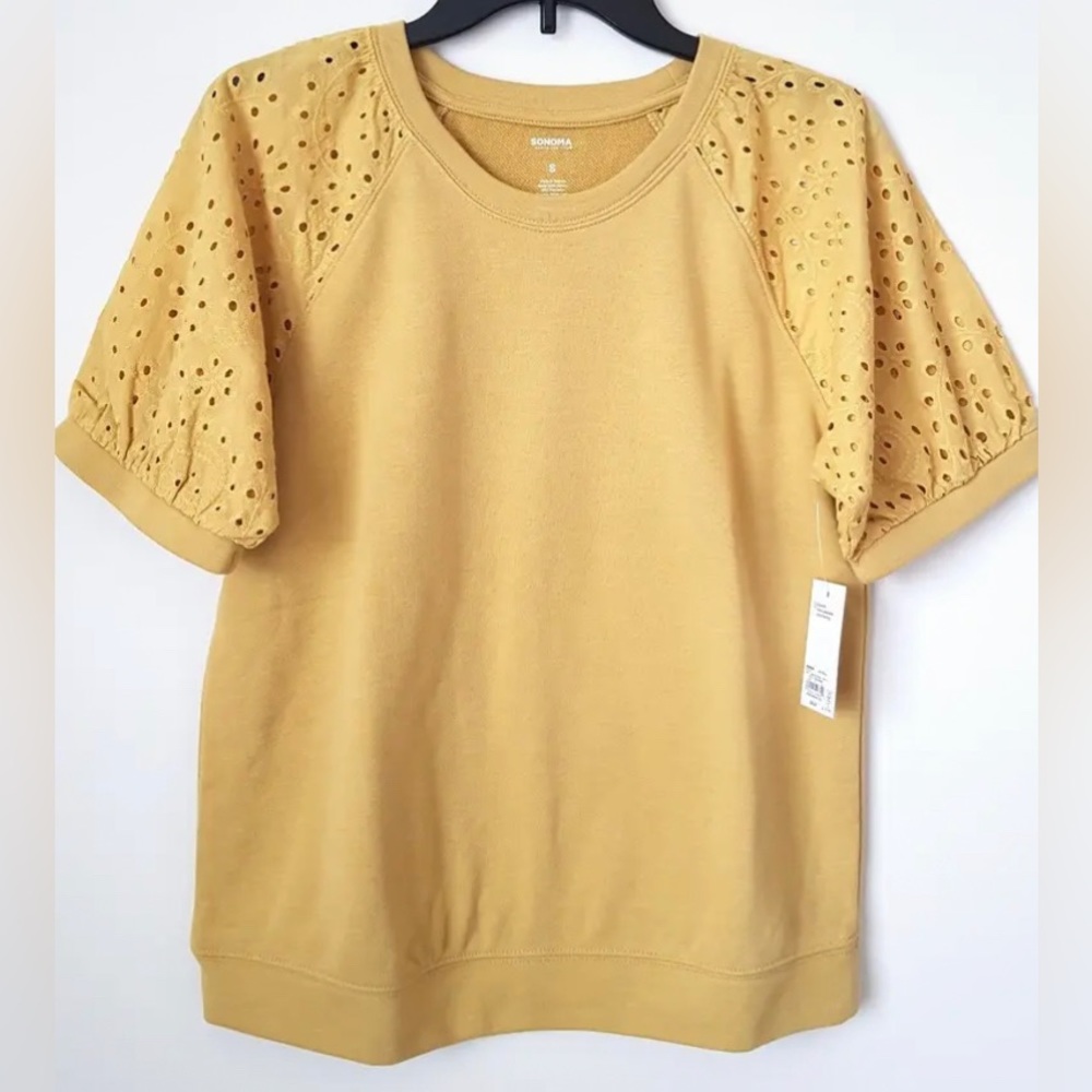 NWT Sonoma top medium Yellow/ Green Details On Sleeves